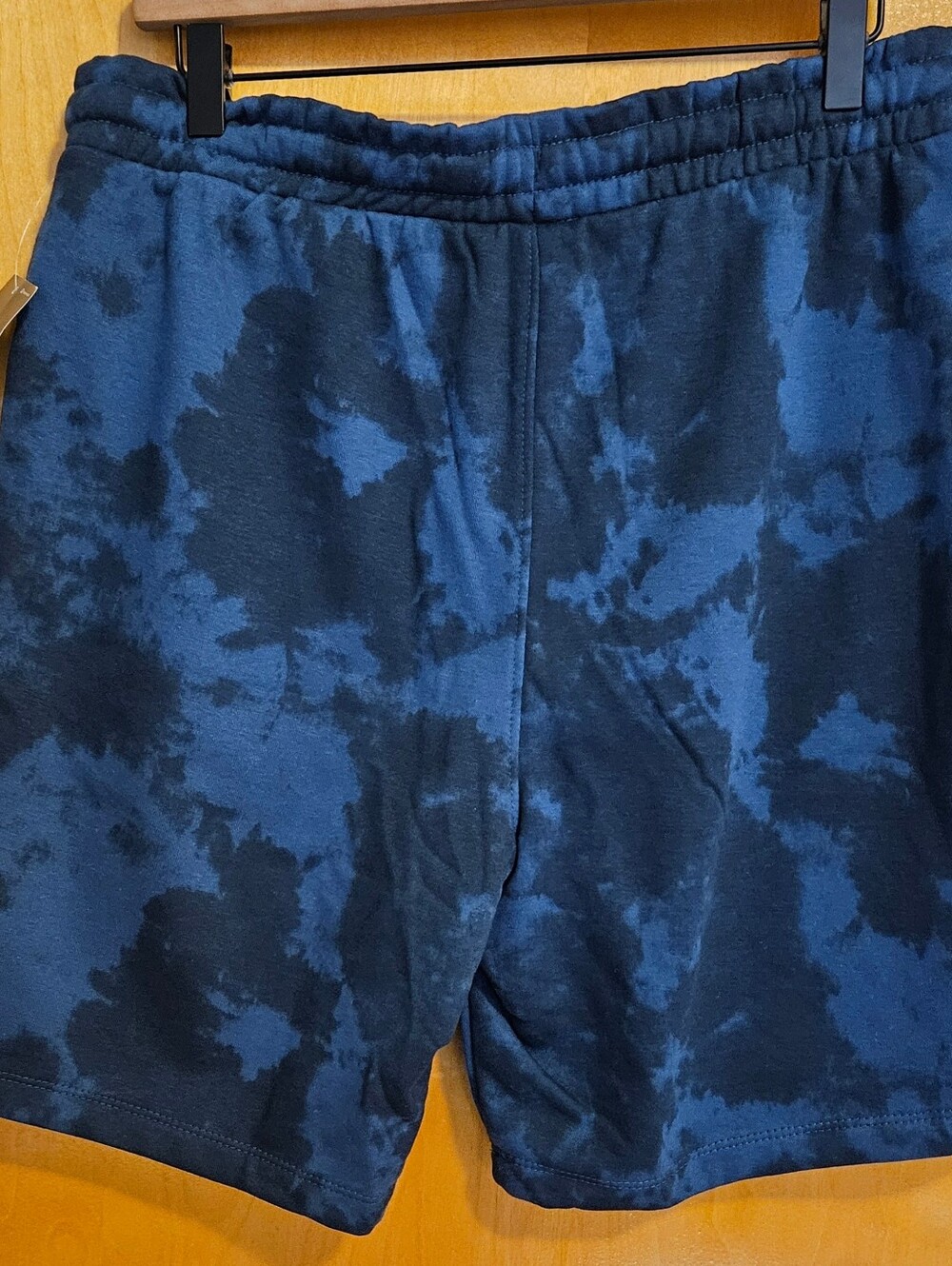 Eddie Bauer Lounge Blue Tie Dye Men Shorts M NWT - Picture 4 of 4